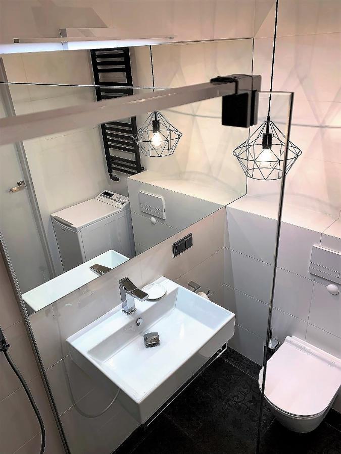 A Modern Apartment For 2 People Cracovie Extérieur photo