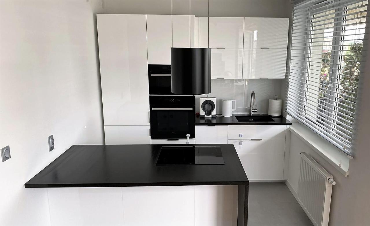 A Modern Apartment For 2 People Cracovie Extérieur photo